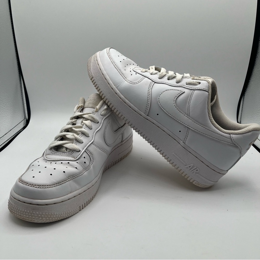 Nike Air Force 1 Low '07 Men's Size 7 Triple White Sneakers Shoes CW2288-111